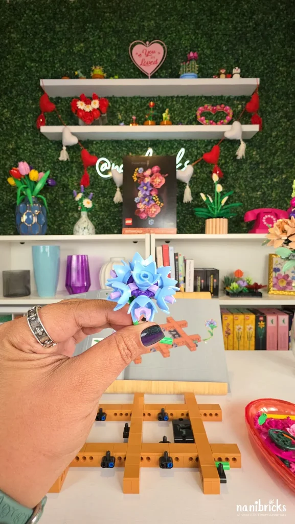 Light blue cornflower build from Bag 2 of the LEGO Botanicals Flower Wall (11503).