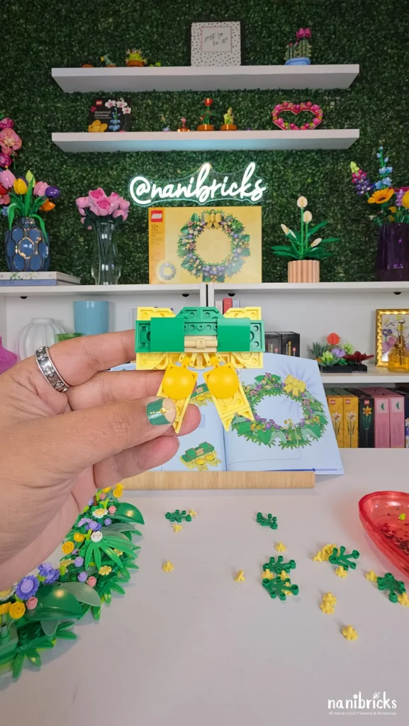 LEGO Spring Wreath 40957 bow detail with pastel yellow ribbon build