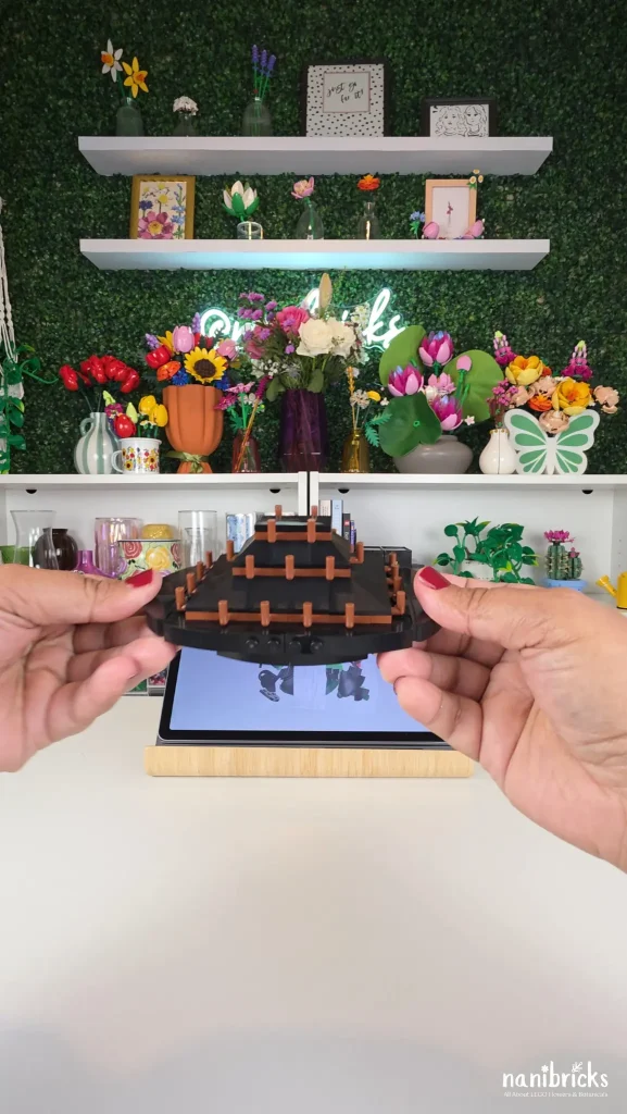 LEGO Botanicals Dark Flower Arrangement 11513 black vase base